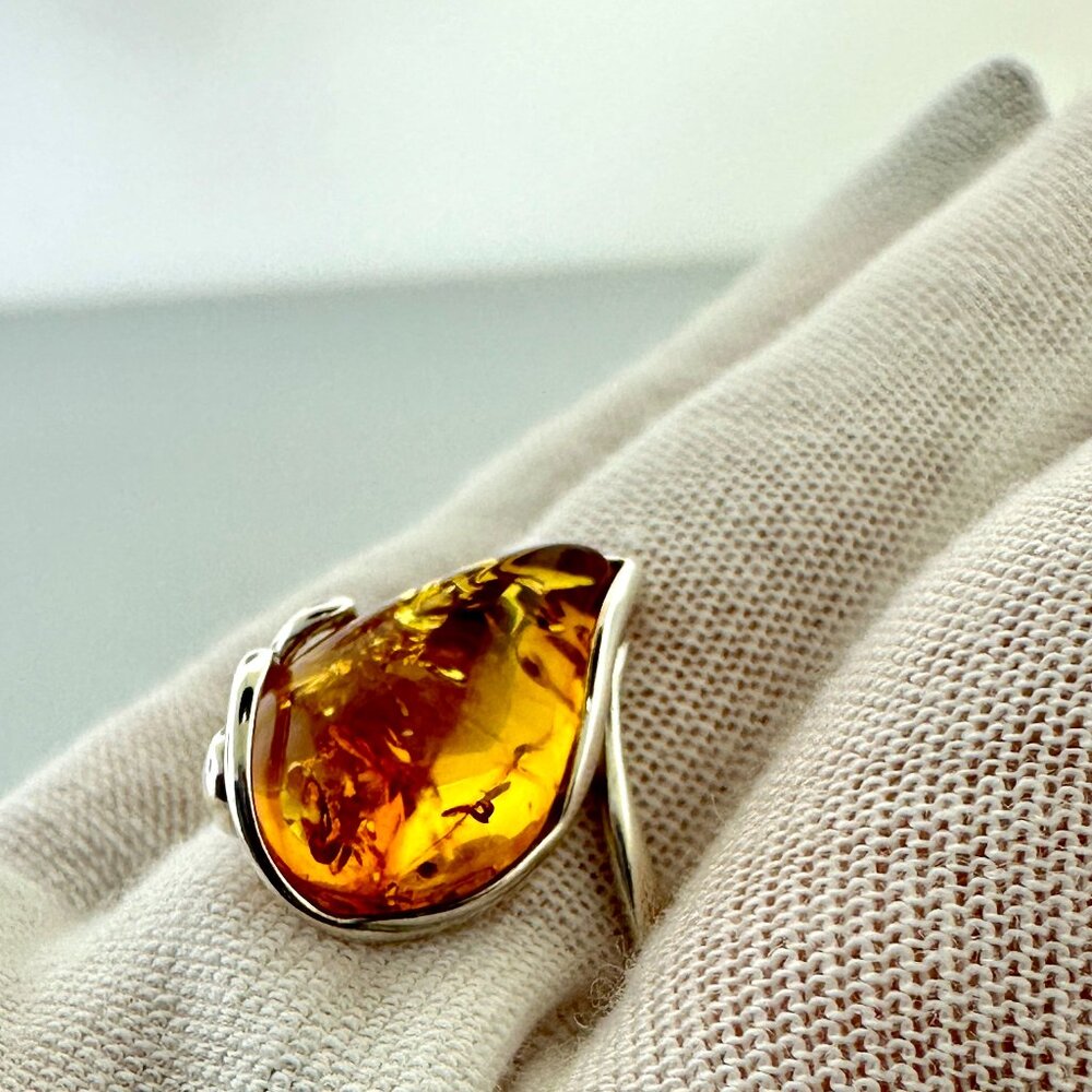 925 Sterling Silver Amber Teardrop Ring - Size 9.5